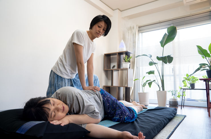 横向きストレッチ